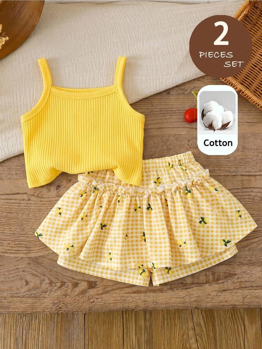 SHEIN LMoss Kids 2 piezas Conjunto de top de tirantes de punto de unicolor y shorts con volantes a cuadros para niña bebé - Multicolor - Ver 1