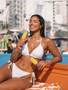 Swim Vcay 大码女式两件套条纹纹理比基尼套装，休闲沙滩度假泳装 - 白色 - 查看 3