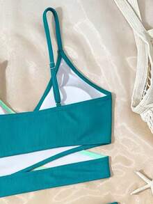 SHEIN Bộ bikini dành cho thiếu nữ, màu xanh bạc hà, chất liệu vải dệt kim phối nhiều mảnh, thiết kế chéo phía trước, gồm quần short và áo hai dây, kiểu dáng thời trang, thanh lịch, thích hợp cho bơi lội, kỳ nghỉ hè, bãi biển và hồ bơi. - Màu xanh lá cây đậm - Xem 4