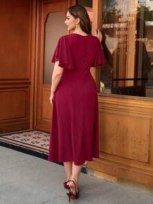 Auvina Elegant V-Neck Ruffle Sleeve Plus Size Women Solid Color Split Hem Dress - Burgundy - View 2