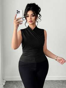 Elenzga Atasan Wanita Ukuran Besar Warna Polos Berlipit dengan Leher V Silang, Elegan untuk Berpergian - Hitam - View 7