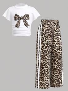 Conjunto de camiseta branca casual para garota jovem com estampa de leopardo e laço, combinada com calça também com estampa de leopardo. - Multicolorido - Ver 10