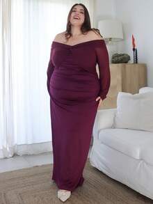 Pretty and Ole Plus-Size Ladies' Dress, Date Women's Wear, Romantic Date One-Shoulder Mesh Twisted And Fitted Pleated Long Floor-Length Long-Sleeved Ladies' Long Dress, Elegant Ladies' Clothing That Covers The Buttocks, Long Dress New Year Valentine/Valentine's Day/Off-The-Shoulder, Knotted Neckline, Long Sleeves, Fitted Waist, Pleated, Plus-Size Fishtail Maxi Dress / French Romantic / Purple-Red / Valentine's Day / Date Dress - Red Violet - View 6