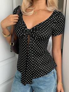 CovetEZ Áo dệt kim chấm bi đen mùa hè dành cho nữ, thiết kế xẻ tà buộc dây phía trước - Áo tay ngắn kiểu dáng ngọt ngào (phong cách Y2K), áo kiểu mùa hè. - màu đen - Xem 5
