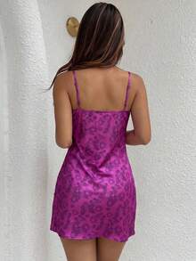DAZY Vestido mini de camisola con estampado de mariposa y patchwork de encaje, camisón de verano para mujer, ropa de dormir y pijama - Morado - Ver 2