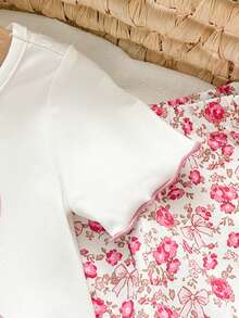 Cozy Pixies Conjunto de camiseta con estampado de lazo rosa y pantalones acampanados para niña - Rosa - Ver 4