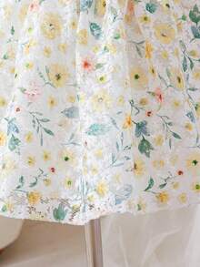 SHEIN Glamorique Kids 女婴碎花连衣裙，婴儿刺绣缎面蝴蝶结连衣裙，V领无袖露背公主裙，适合复活节派对 - 黃色 - 查看 6