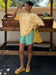 Women's Oversized T-Shirt With Pink And Red Striped Slogan Print, Casual Summer Holiday Style, Loose Fit, Round Neck, Short Sleeve, Comfortable - 淡黃色 - 查看 5