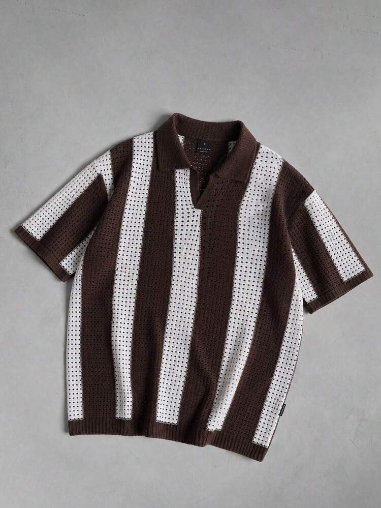 Vertikal gestreiftes Poloshirt mit kurzen Ärmeln, Kragen und Regular Fit im Vintage-Stil für den lässigen Frühlings- und Sommerlook