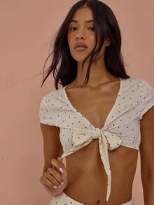 MUSERA Áo croptop tay ngắn chấm bi cổ chữ V sâu, buộc dây phía trước, kiểu dáng gợi cảm, dễ thương, thích hợp cho mùa xuân hè, đi nghỉ mát, đi chơi, nữ tính, cá tính, trả phòng muộn. - Nhiều màu - Xem 2