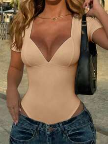 Selianne Women's Summer Deep V-Neck Square Neck Short-Sleeve Bodysuit, Elegant Sexy Waist-Defining Base Layer Top, Casual Camel Night Out Going Out Top - Apricot - View 3