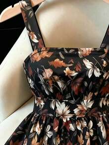 SHEIN PariChic 法式油畫風花卉方領細肩帶上衣，收腰A字下擺短版小西裝式背心，復古優雅百搭極簡性感外穿背心上衣 - 彩色 - 查看 4