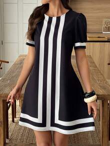 Louniche Vestido corto de línea A con cuello redondo y mangas de pétalo, casual y de vacaciones para primavera/verano - Blanco y Negro - Ver 3