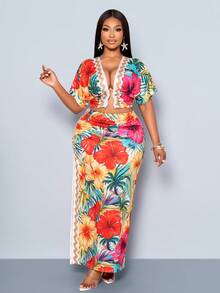 SOLERSUN Women's Plus Size Hawaiian Tropical Print Short Sleeve Crop Top With Ring Detail & High-Slit Maxi Skirt Two Pieces Set ,Sexy Vacation Outfit For Beach & Resort Parties,Plus Size Hawaiian Tropical Print 2 Piece Set, Crop Top & Ruched Split Maxi Skirt For Vacation,Beach Resort Wear For Summer Vacation - Multicolor - View 7