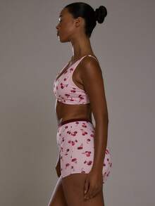 Musera Sport Bộ đồ thể thao gồm áo bra thể thao cổ yếm xoắn họa tiết quả anh đào và quần short phối màu tương phản, thích hợp cho tập luyện thể dục, tập gym, pilates, thể hình, mặc hàng ngày, phong cách thường ngày, điểm nhấn là họa tiết quả anh đào. - Nhiều màu - Xem 3
