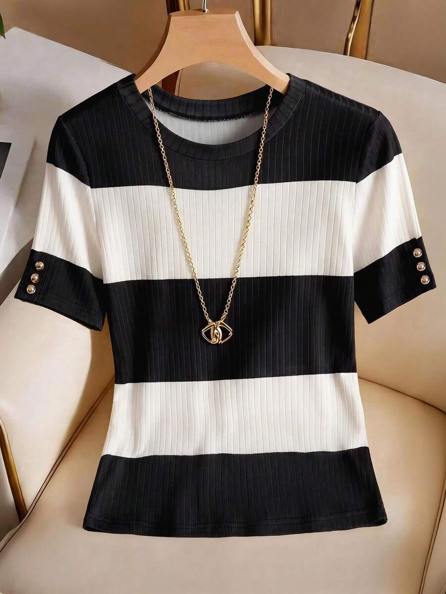 SHEIN Franclia Camiseta de mujer de cuello redondo casual con rayas de contraste y manga corta - Blanco y Negro - Ver 1