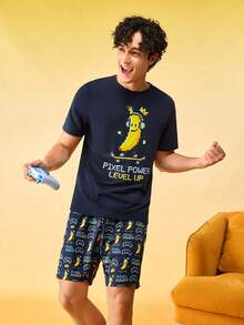 SHEIN Conjunto de pijama de verano con top de manga corta y pantalones cortos con estampado de eslogan de plátano divertido para hombres - Azul Marino - Ver 5