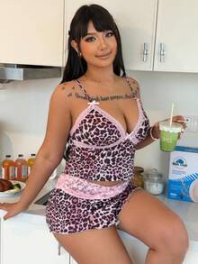ZzzCrew Sexy Leopard Print Comfortable Lace Trim Bow Camisole & Shorts Sleepwear Set, Plus Size - Pink - View 5