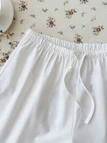 SHEIN Quần short nữ tuổi teen phong cách vintage họa tiết vỏ sò và sao biển màu xanh dương, thích hợp cho các lễ hội âm nhạc, bãi biển, kỳ nghỉ hè và các hoạt động ngoài trời. - trắng - Xem 6