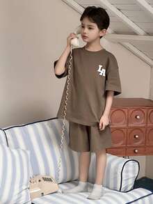 Dazy Kids 2pcs/Set Boys' Casual Round Neck Letter Print Loose Top + Straight Shorts Pajamas (Plus Size) - Brown - View 6