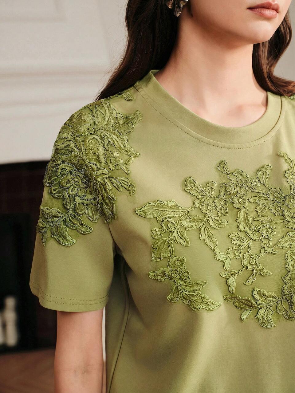 Anewsta Women's Elegant Modern Loose Round Neck T-Shirt Top With Embroidered Applique Design, Summer Tea Party Olive Green