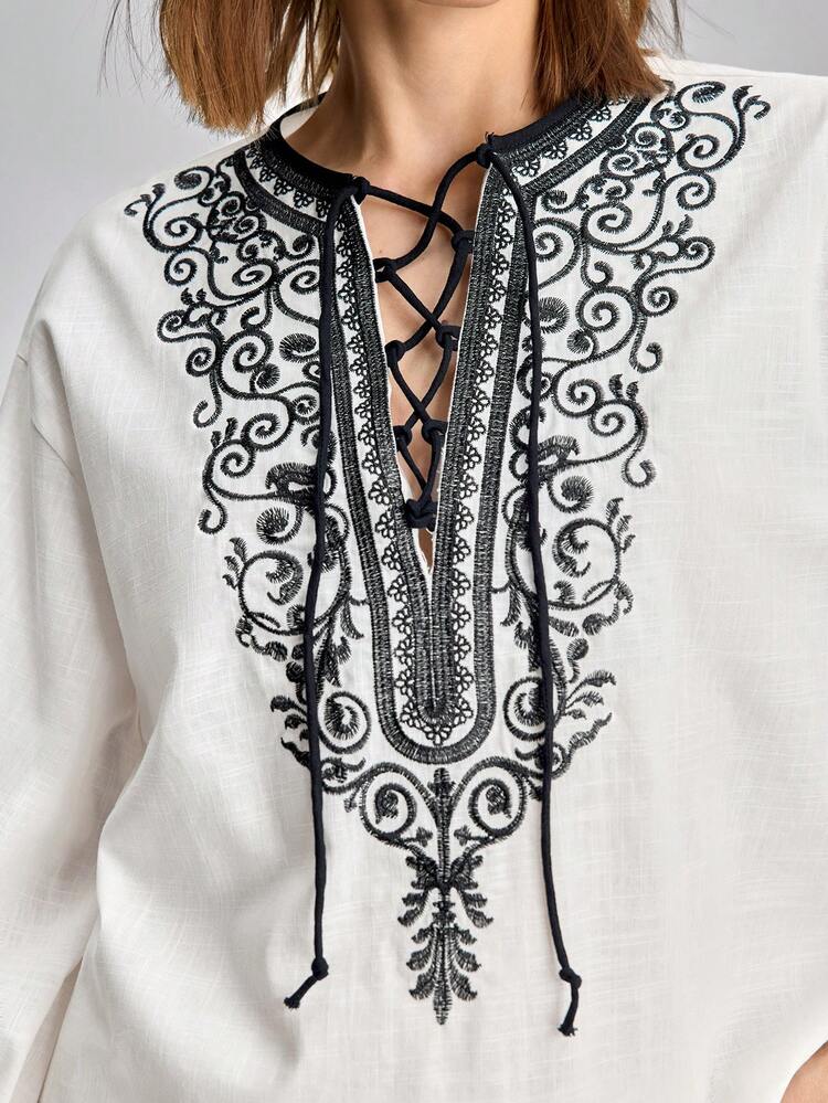 2026SS Spring/Summer New Women's Loose Fit Solid Color White/Beige Blouse, Contrast Color Embroidery Minimalist Elegant Urban Chic V-Neck Design, Suitable For Outings, Vacations, Parties, Weddings, Office, School, Fashion Versatile Women's Shirt,All-Match Wardrobe,Minimalist Elegant Urban Chic Design, Suitable For Outings, Vacations
