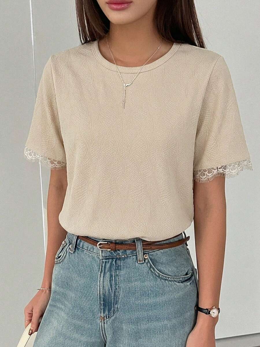 DAZY 女款夏季圓領短袖蕾絲拼接休閒套頭T恤商務休閒女裝 - 卡其色 - 查看 1
