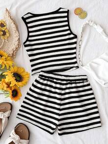 SHEIN Kids Tween Girls Striped Knit Texture Sleeveless Crop Top And Shorts 2-Piece Co-Ord Set, Casual Vintage Black And White Stripe, Summer Day Time - Black and White - View 2