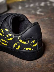 BATMAN X SHEIN 兒童時尚印花休閒鞋，運動鞋日常戶外跑步鞋返校季，柔軟舒適，適合各種室內外場合 - 黑色 - 查看 7