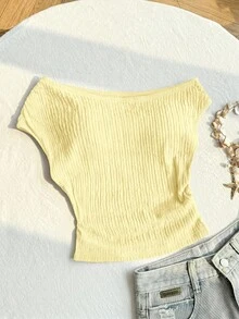 SHEIN Áo kiểu trễ vai bèo nhún màu vàng cho bé gái tuổi teen, thiết kế không tay có họa tiết, chất liệu mềm mại phù hợp cho mùa hè, kiểu dáng trễ vai kết hợp với chất liệu có họa tiết độc đáo phù hợp cho trang phục thường ngày, không bó sát và dễ phối đồ, tạo nên vẻ ngoài dịu dàng và trẻ trung. - Màu vàng - Xem 6