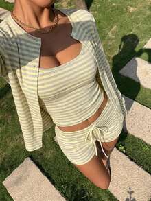 SHEIN Muchic 女士三件套黄灰条纹针织休闲吊带背心、外套和短裤套装 - 复古风，Y2K、街头风、复古、朋克、哥特美学，完美适用于音乐节、街头服饰、西部音乐节、嘻哈、夜店、健身房、运动、Z世代、返校季及四季休闲时尚 - 彩色 - 查看 3