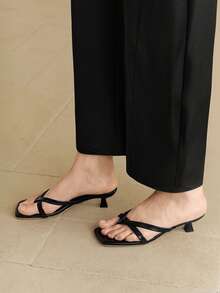 Alvarani Slightly Large Size Soft Leather Square Toe Sandals, Kitten Heel Flip-Flops, Versatile Fine Heel Open Toe Thong Sandals For Women, Summer New Arrivals - Black - View 7