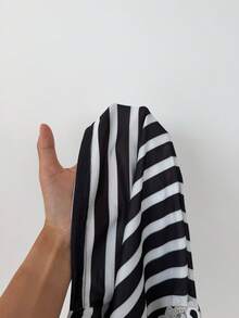 ZzzCrew Bộ đồ ngủ nữ ôm sát, phối ren và đen trắng tương phản. - Đen và trắng - Xem 7
