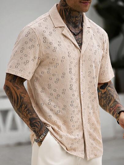 Manfinity CasualCool Camisa de manga corta con cuello vuelto, suelta y casual, con diseño jacquard calado para hombres