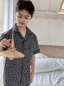 DAZY 豹纹翻领纽扣衬衫，适合幼儿男童，家居服 - 深灰色 - 查看 7
