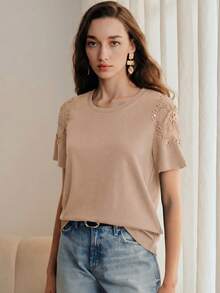 Anewsta Kaos Wanita Lengan Pendek Model Pas Badan dengan Kerah Bulat, Hiasan Manik-manik dan Jala Berongga, Desain Bahu Terbuka, Warna Polos - Khaki - View 6