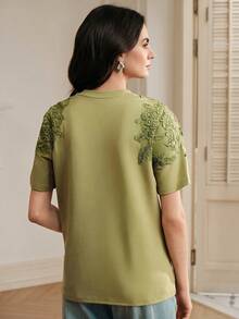 Anewsta Women's Elegant Modern Loose Round Neck T-Shirt Top With Embroidered Applique Design, Summer - Green - View 4