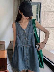 DAZY 女士V领单排扣休闲口袋吊带牛仔连衣裙夏季防晒连衣裙 - 藍色 - 查看 6