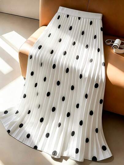 GlowEve CURVE Plus Size Women's Popular Elegant Black & White Polka Dot Pleated Skirt, Commuter-Friendly Accordion Pleated Design, Suitable For Daily Outings, Commuting, Dates