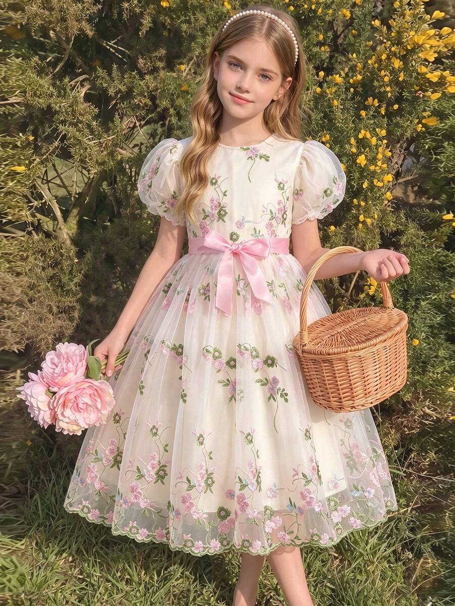 女童白色正式禮服，蕾絲拼接刺繡網紗花卉優雅洋裝，輕盈柔軟面料，適合度假、畢業、返校、婚禮季、各種舞會與正式場合