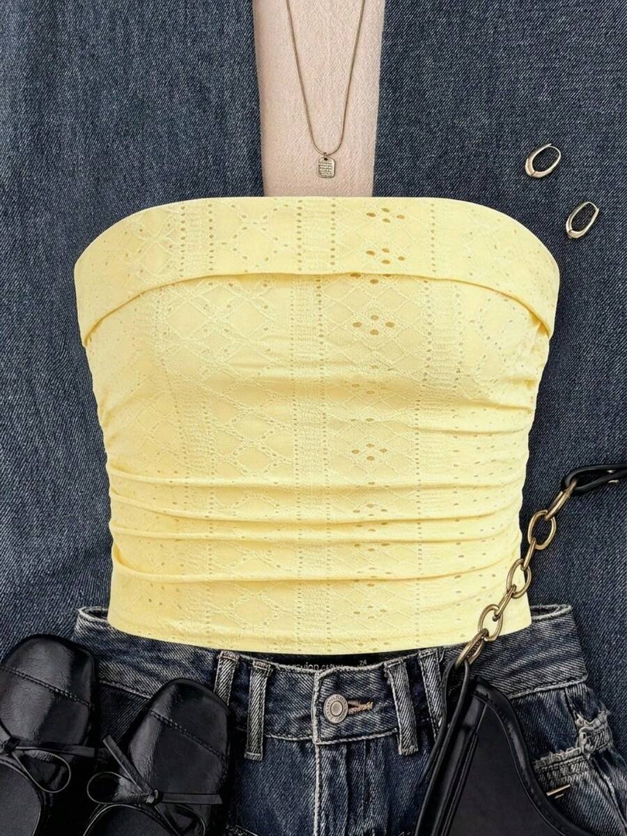 SHEIN 少女无肩带吊带背心 & 透视细肩带设计 & 镂空面料 & 侧边褶皱修身短款上衣 & 甜美温柔风格少女内搭 & 轻薄夏季少女叠穿单品 & 独特精致蕾丝吊带背心 - 黃色 - 查看 1