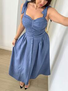 SHEIN LUNE Vestido de tirantes con pliegues en el Body y bajo acampanado, de unicolor, para mujer talla grande, para uso casual, playa, vacaciones y citas - Azul - Ver 7