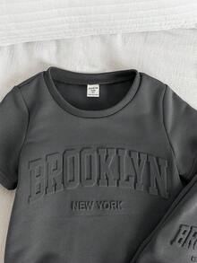 SHEIN 2 Stück/Set Unisex Jungen/Mädchen Lässige Mode Grafik Muster Kurzarm T-Shirt und Hose Set, Frühling/Sommer - Grau - Übersicht 6