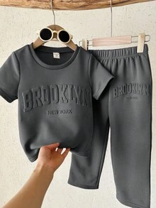 SHEIN 2 Stück/Set Unisex Jungen/Mädchen Lässige Mode Grafik Muster Kurzarm T-Shirt und Hose Set, Frühling/Sommer - Grau - Übersicht 4