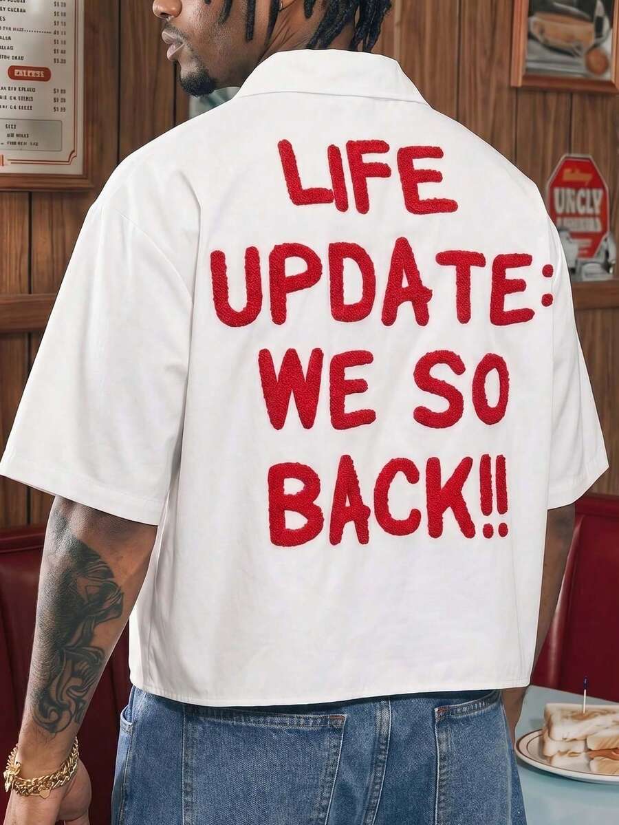 AXEPEAK Camisa de manga corta casual de verano para hombres con botones y eslogan estampado en la parte delantera - Blanco - Ver 1