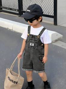 Mirajuku 2026 Nouveaux pantalons à bretelles en jean et salopettes pour jeunes garçons, style mode décontracté d'été, noir et gris délavé, design de poches à patch, coupe droite ample, tissu en jean léger et doux, confortable et agréable pour la peau, indispensable pour les garçons élégants, style décontracté minimaliste adapté à l'été, convient pour le port quotidien, la séance photo, la sortie, la fête, le festival de musique, les vacances et plus d'occasions - Gris - Voir 8