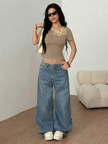 SHEIN Almamuse Áo thun nữ tay ngắn cổ tròn phối màu tương phản, họa tiết hoa khoét rỗng dễ thương, phong cách thường ngày. - Màu vàng ngỗng - Xem 3