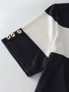SHEIN Franclia Camiseta de mujer de cuello redondo casual con rayas de contraste y manga corta - Blanco y Negro - Ver 3