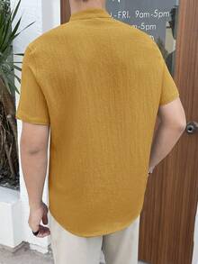 HIMLAND 男士休閒夏季度假通勤純色立領短袖襯衫，父親節禮物 - 黃色 - 查看 2