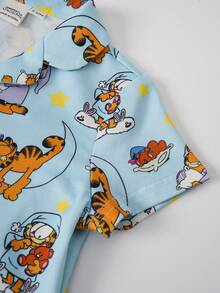 GARFIELD | SHEIN بيجامة للبنات الصغار تتكون من ملابس علوية أكمام قصيرة أحادية الصدر وشورت - الأزرق - مشاهدة 5